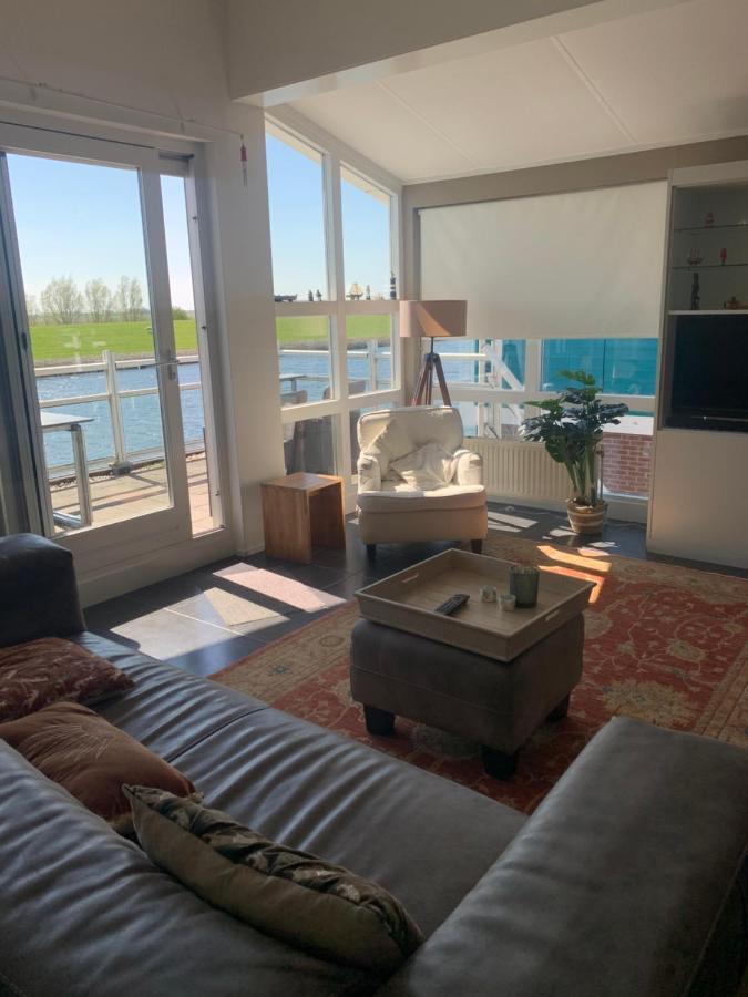 Friese Kust Villa Workum Buitenkant foto